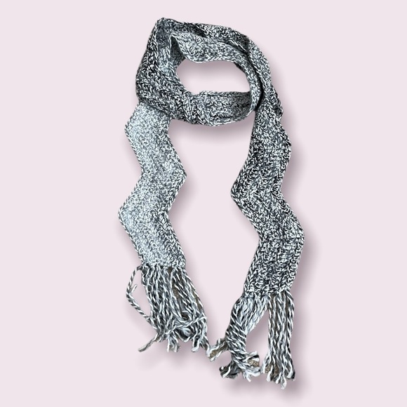 Handmade Zigzag Scarf - Picture 1 of 5